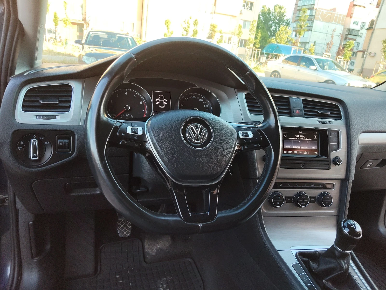VW Golf 1.2TSI BLUEMOTION , снимка 14 - Автомобили и джипове - 50223412