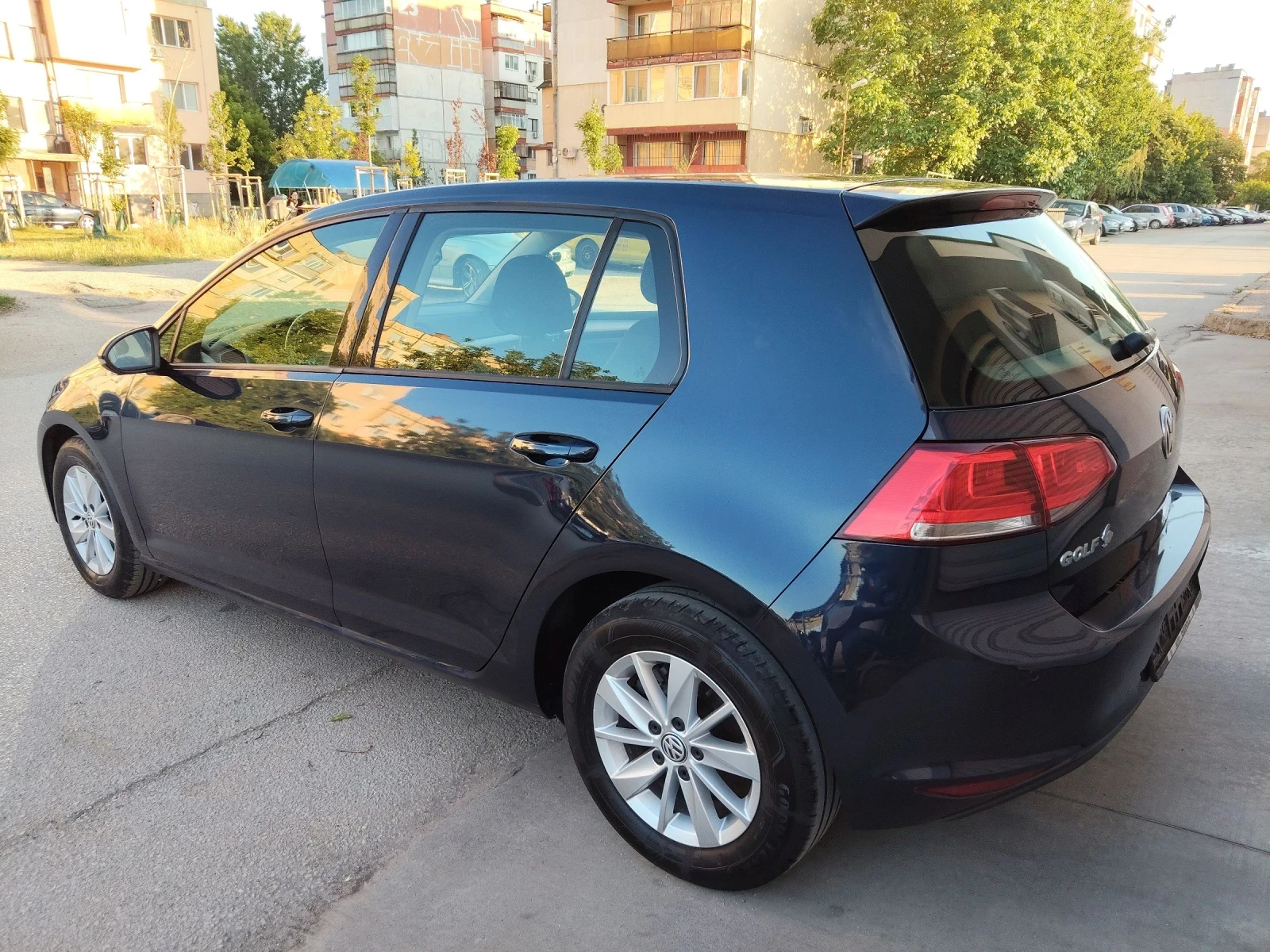 VW Golf 1.2TSI BLUEMOTION , снимка 8 - Автомобили и джипове - 50223412
