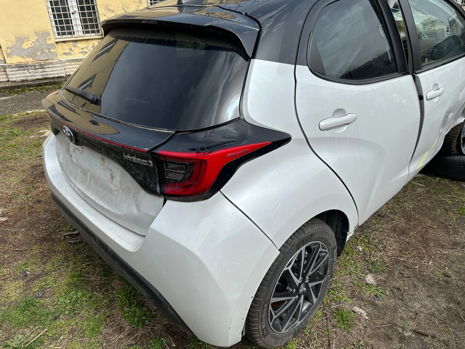 Toyota Yaris 1.5-Hybrid | Mobile.bg   12