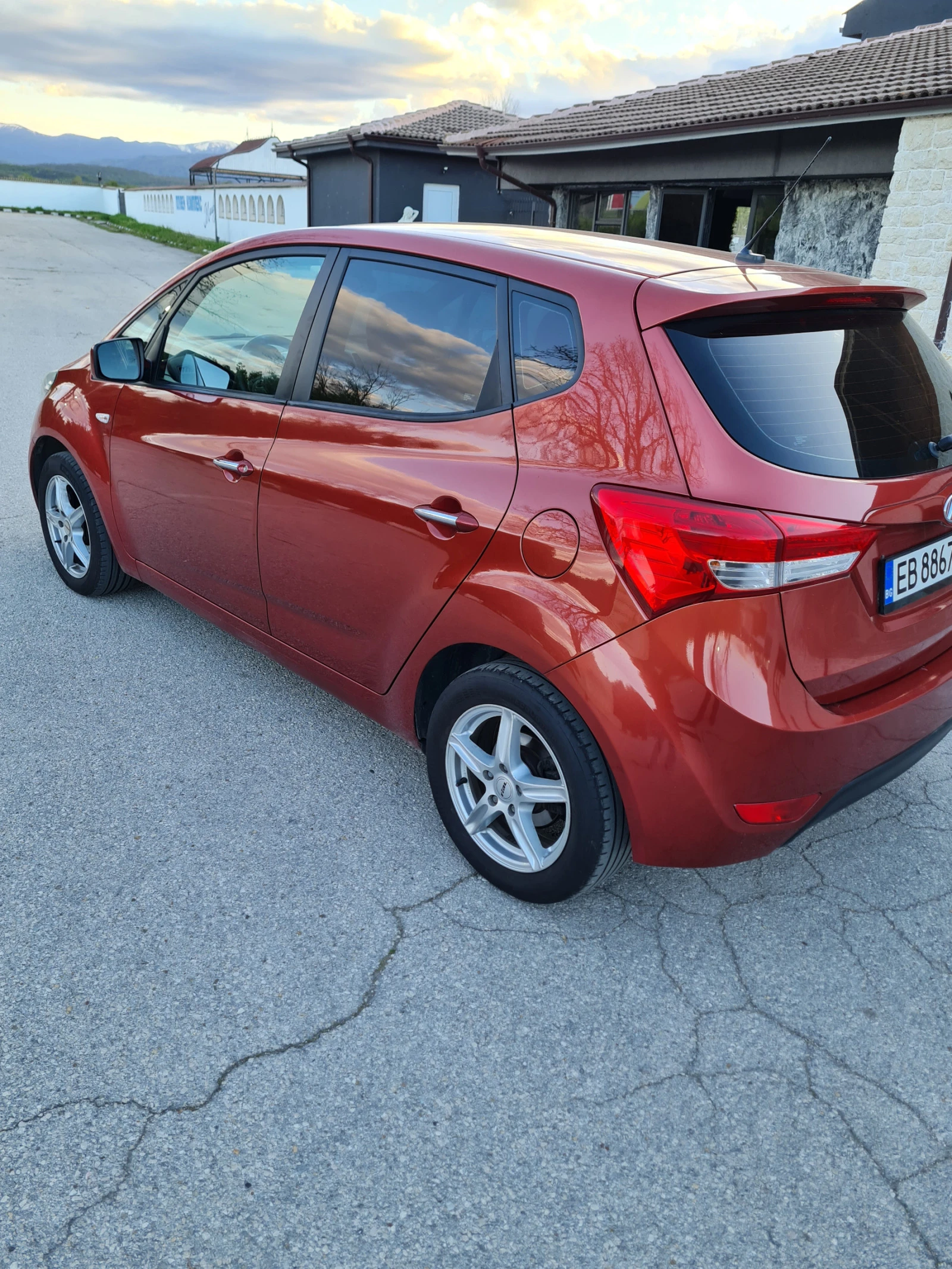 Hyundai Ix20 1.4 CRDI 90к.с.  - изображение 4