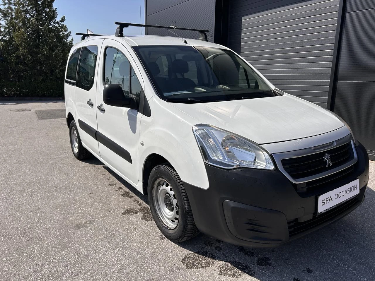 Peugeot Partner 1.6 BlueHDI 75 MPV - изображение 4