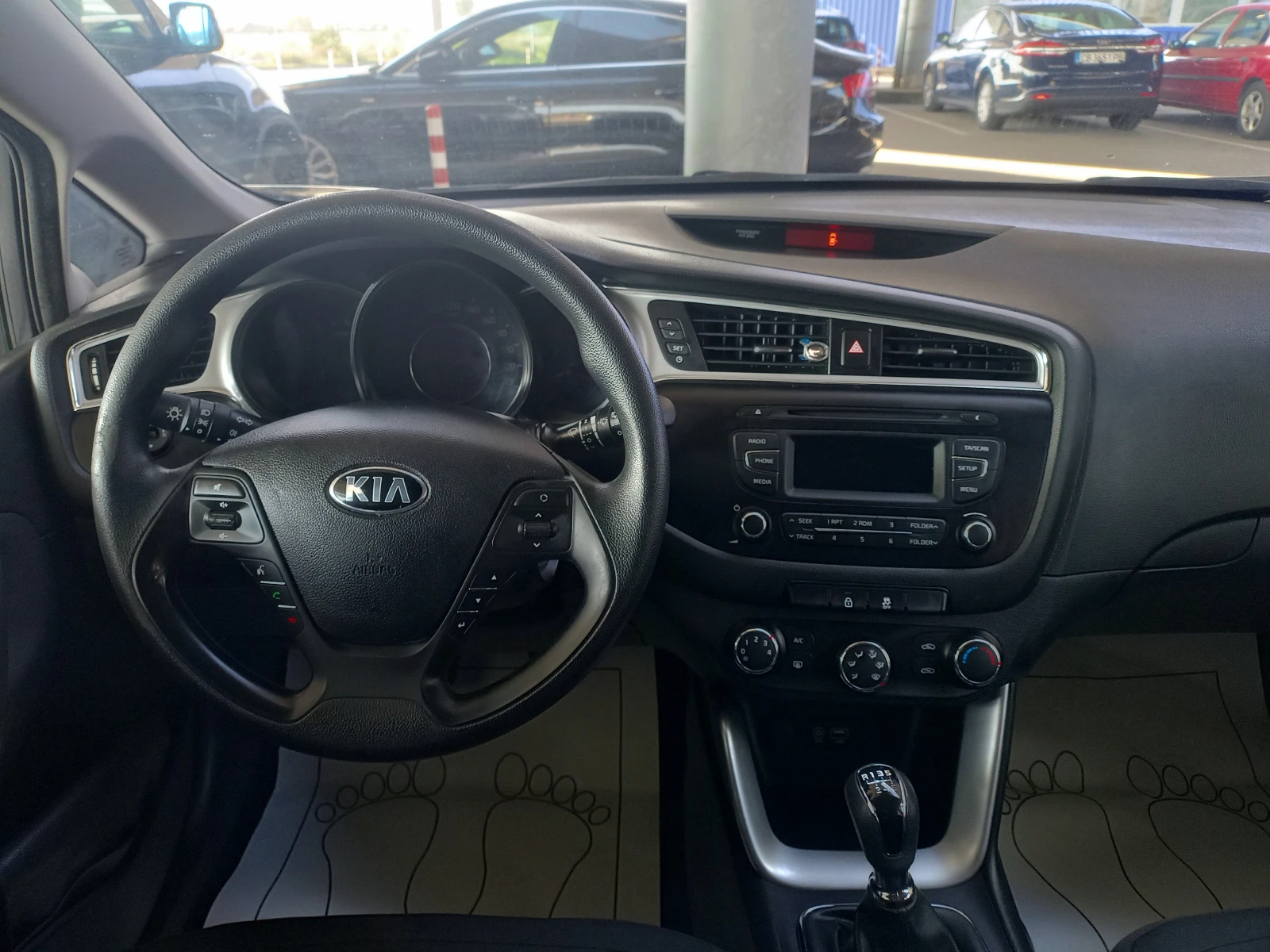 Kia Ceed 1.4 CRDi EURO6 156500к.м. Titan - изображение 10