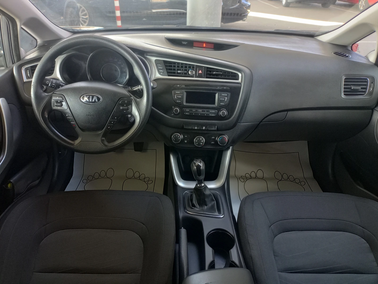 Kia Ceed 1.4 CRDi EURO6 156500к.м. Titan - изображение 9