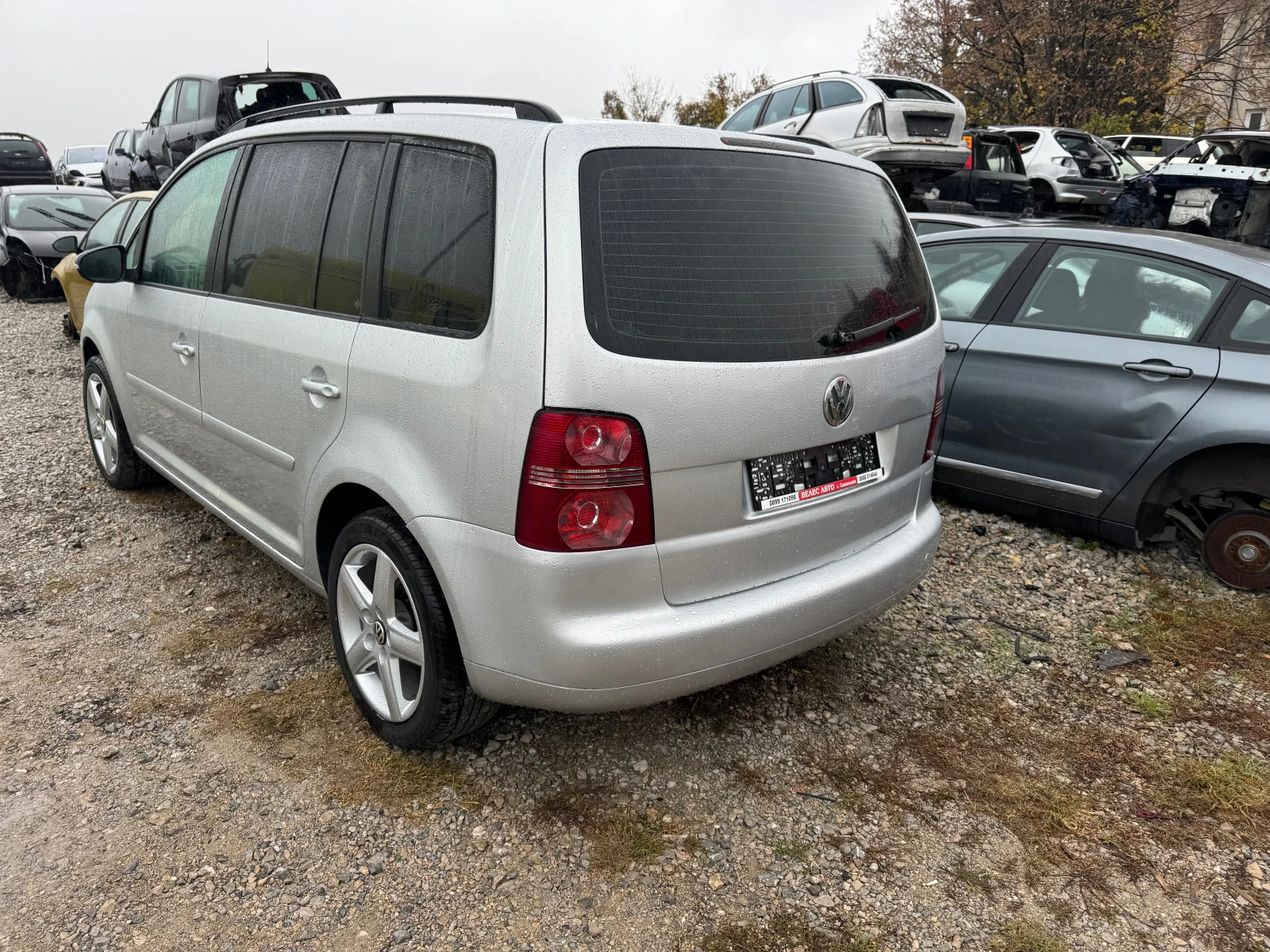 VW Touran 2.0TDI - изображение 3