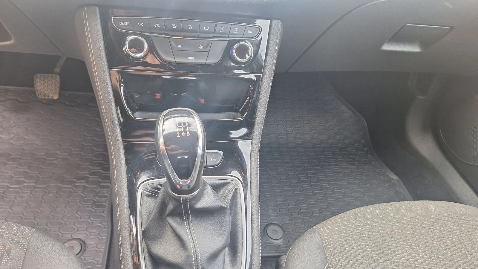Opel Astra 1, 6 cdti 110 к.с. - изображение 9