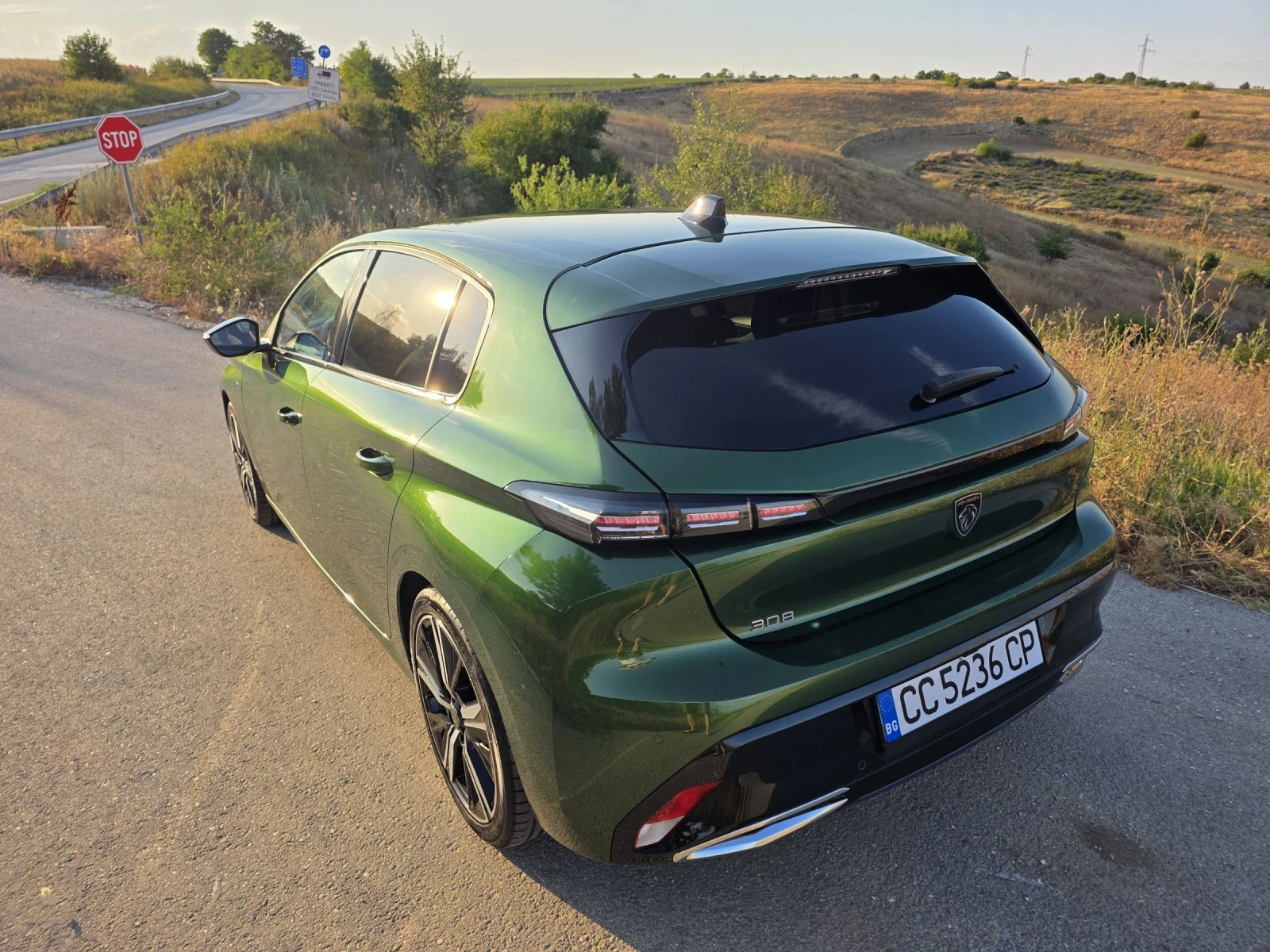 Peugeot 308 1.2 I 130 к.с. 37000 км - изображение 4