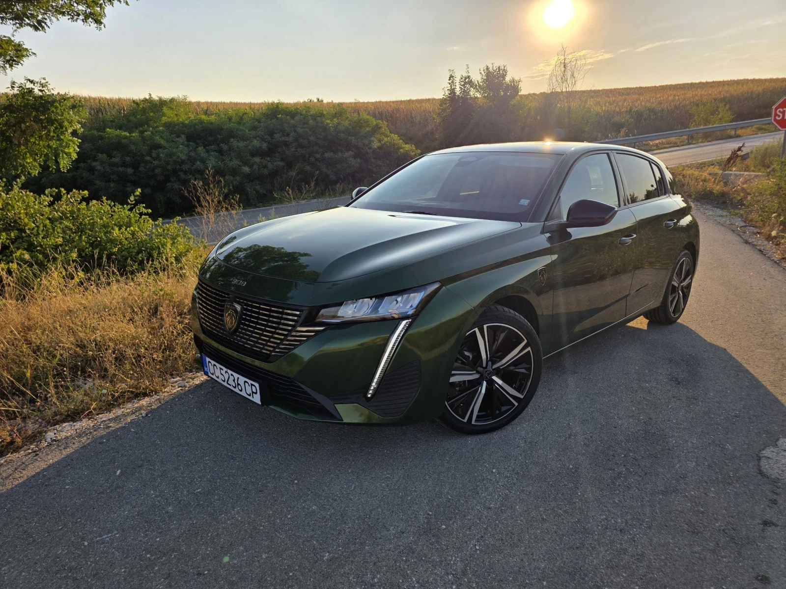 Peugeot 308 1.2 I 130 к.с. 37000 км - изображение 7