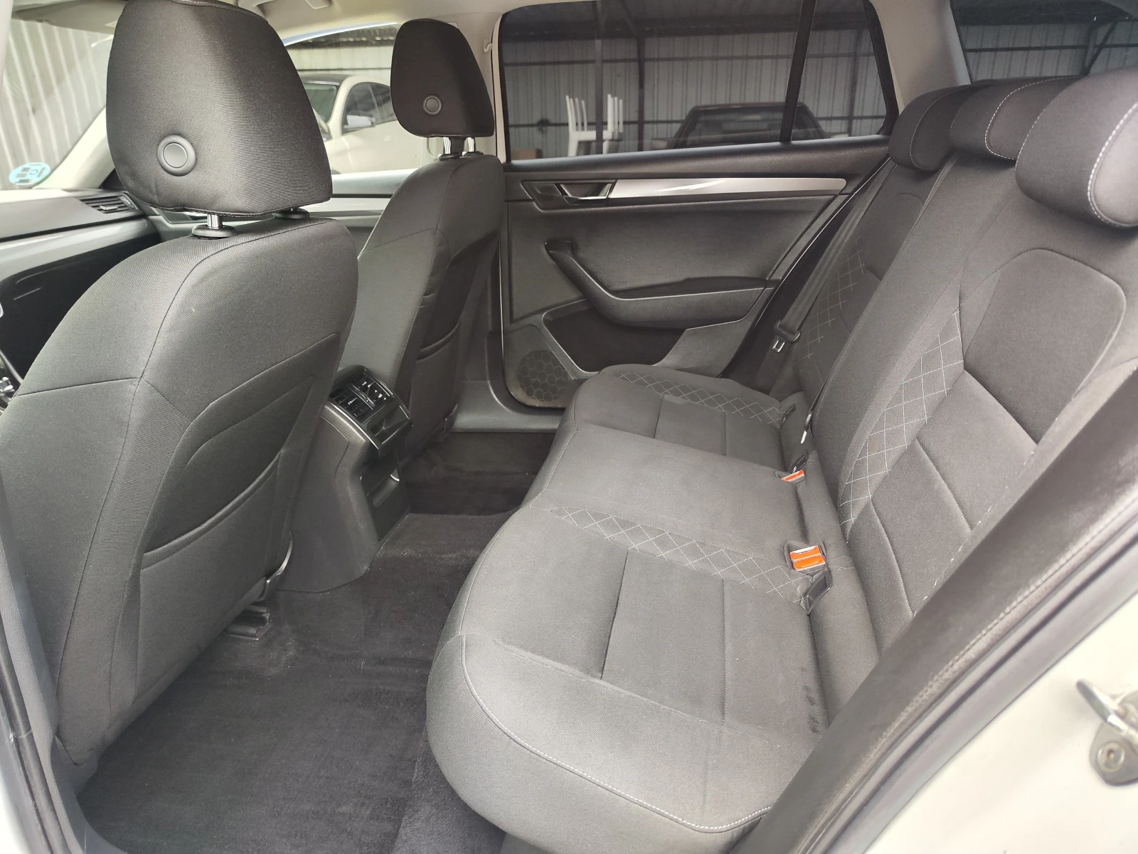 Skoda Superb 2.0* DISTRONIC* LEDD* FACE* LIZING | Mobile.bg   6