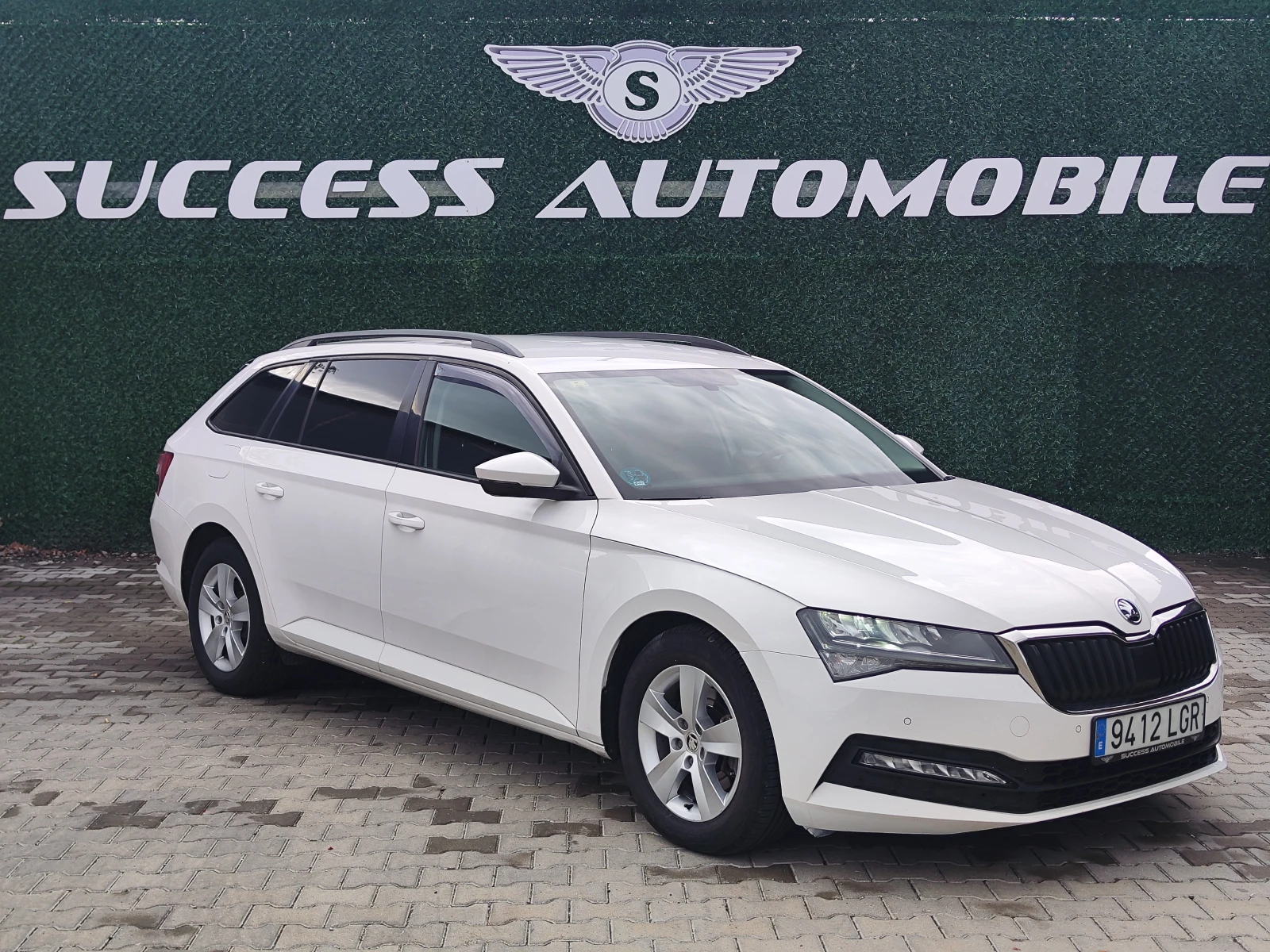 Skoda Superb 2.0* DISTRONIC* LEDD* FACE* LIZING | Mobile.bg   2