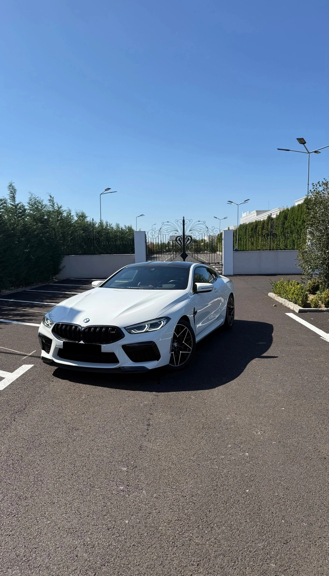 BMW M8 4.4 xDrive - изображение 2