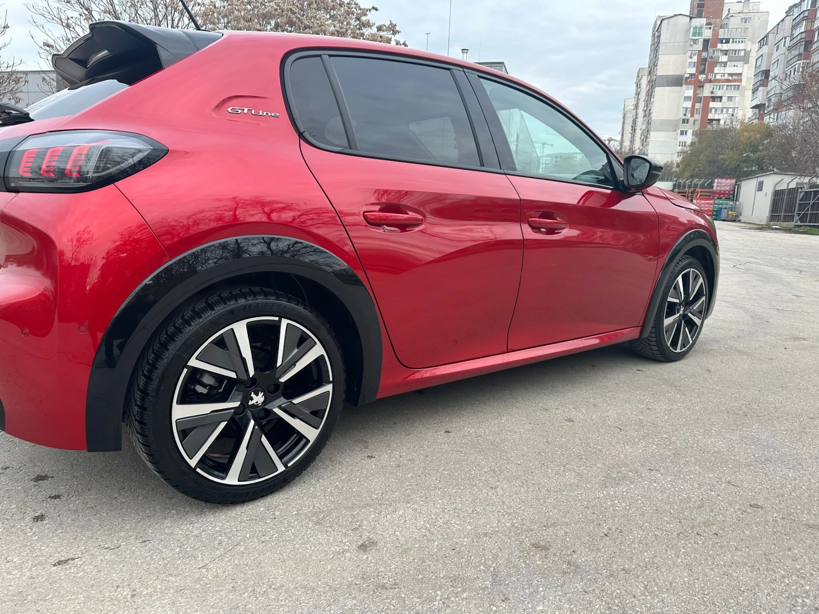 Peugeot 208 GT Line, PureTech 1.2 Turbo, 131 ..,  54 000   | Mobile.bg   2