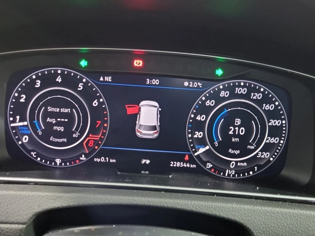 VW Golf * 5 DOOR MANUAL * CARFAX * БЕЗ ПЪРВОНАЧАЛНА ВНОСКА - изображение 10