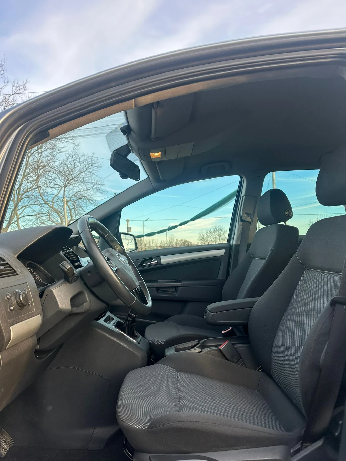 Opel Zafira 1, 6i , снимка 9 - Автомобили и джипове - 53047357