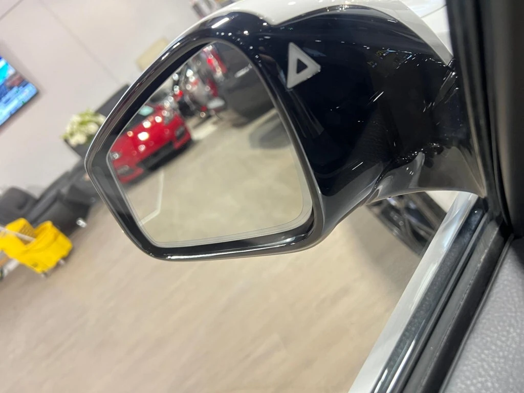 BMW 330 M SPORT * * XDRIVE * * CARFAX * * АВТО КРЕДИТ * * , снимка 13 - Автомобили и джипове - 53818467