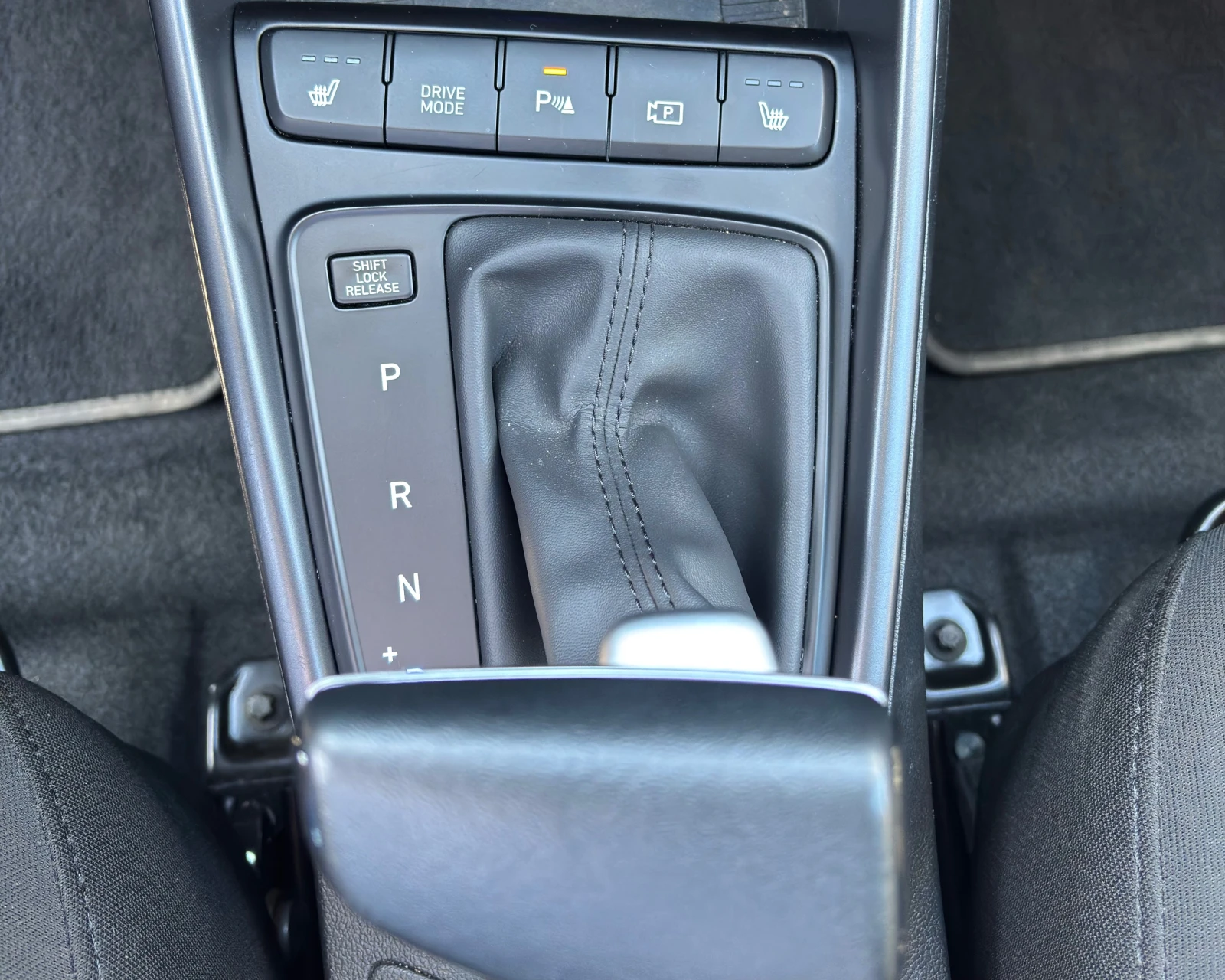 Hyundai I20, снимка 11 - Автомобили и джипове - 53987045