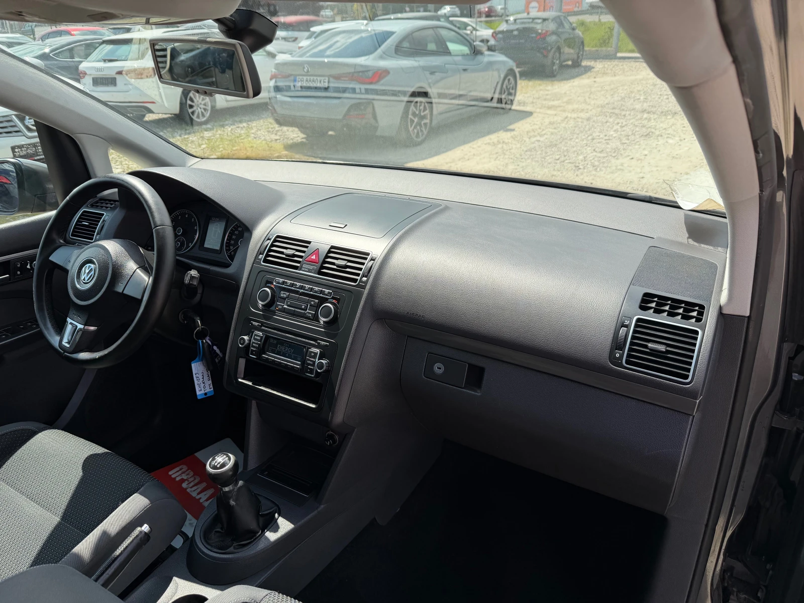 VW Touran 1.4 ТSI ФАБРИЧЕН МЕТАН, снимка 12 - Автомобили и джипове - 54235548