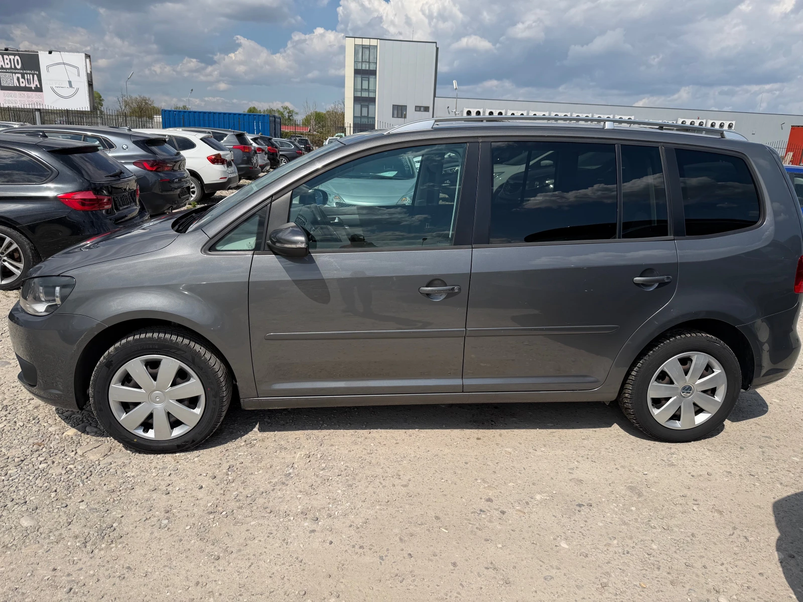 VW Touran 1.4 ТSI ФАБРИЧЕН МЕТАН, снимка 6 - Автомобили и джипове - 54235548