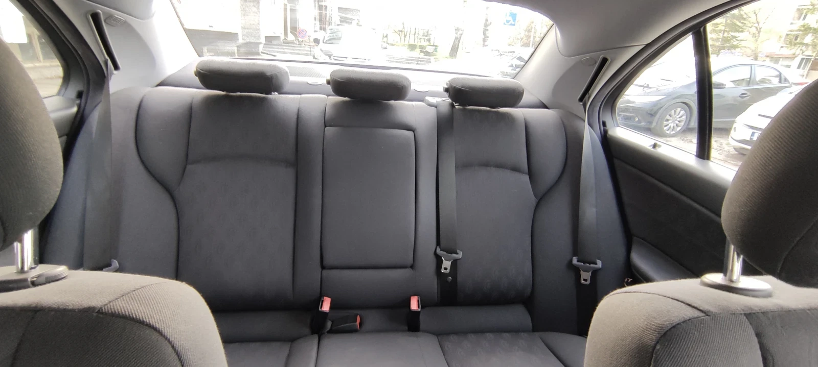 Mercedes-Benz C 200, снимка 11 - Автомобили и джипове - 54201684