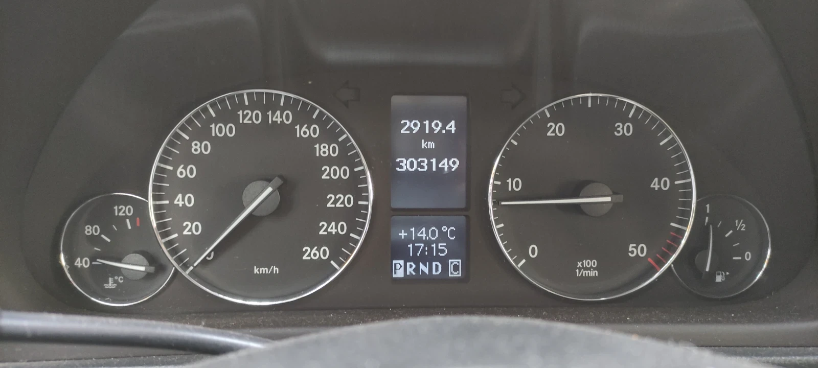 Mercedes-Benz C 200, снимка 14 - Автомобили и джипове - 54201684