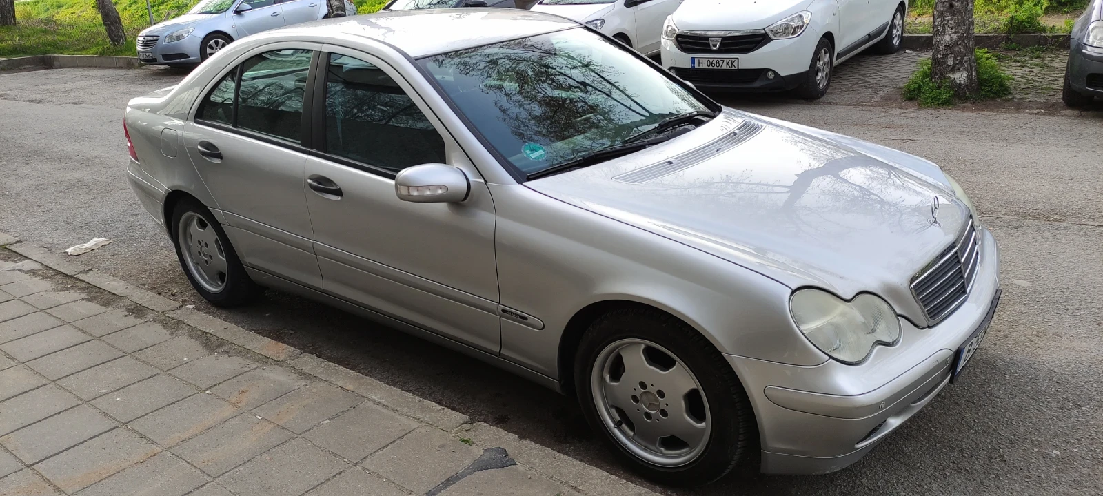 Mercedes-Benz C 200, снимка 2 - Автомобили и джипове - 54201684