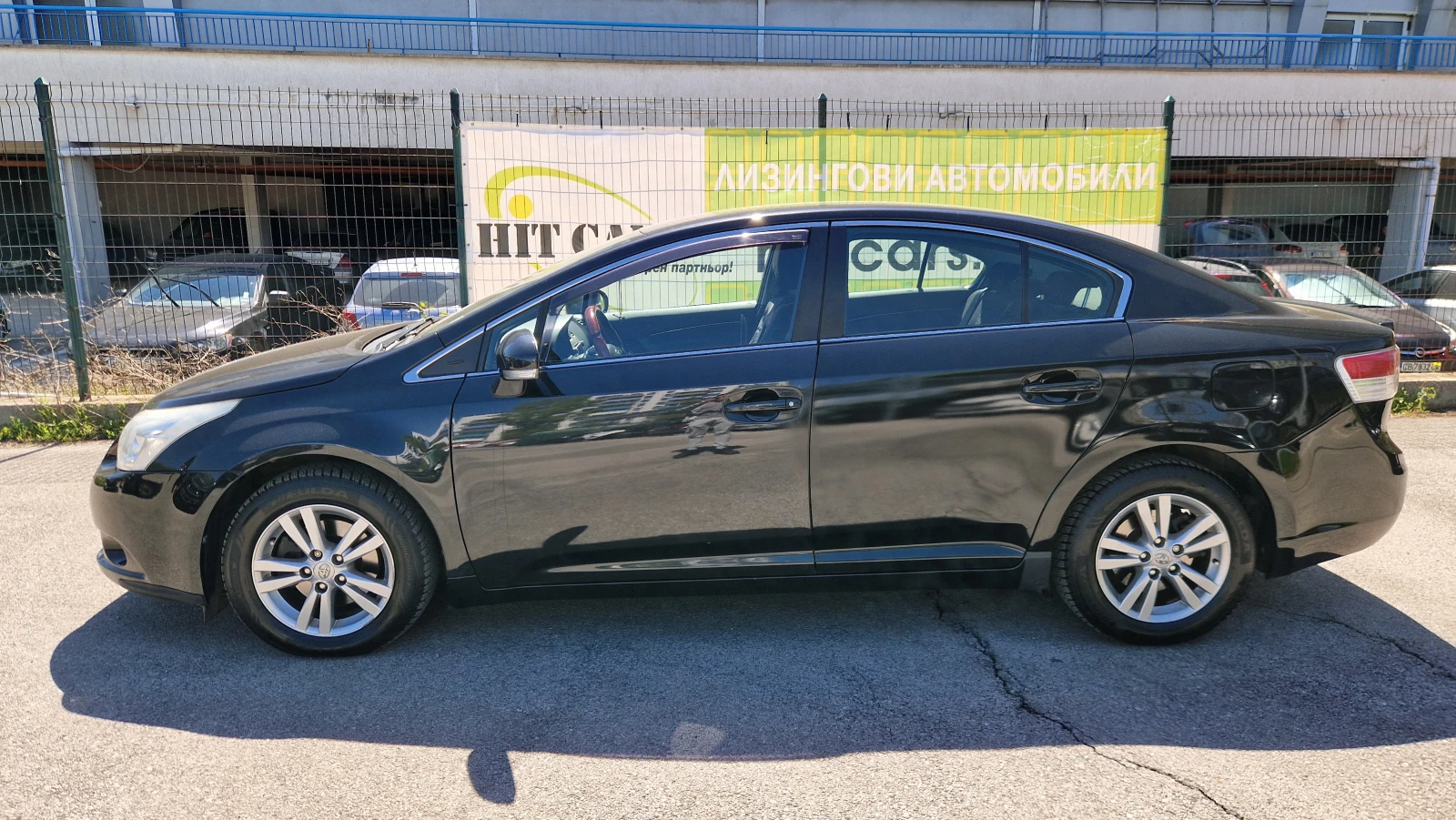 Toyota Avensis 2.0 D, снимка 4 - Автомобили и джипове - 54310558