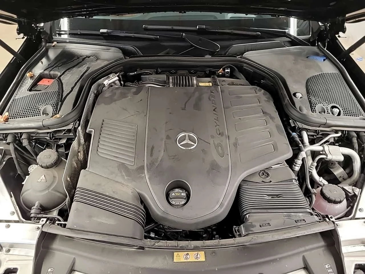 Mercedes-Benz CLS AMG Line * 9000км !!! * От Mercedes * , снимка 16 - Автомобили и джипове - 54463056
