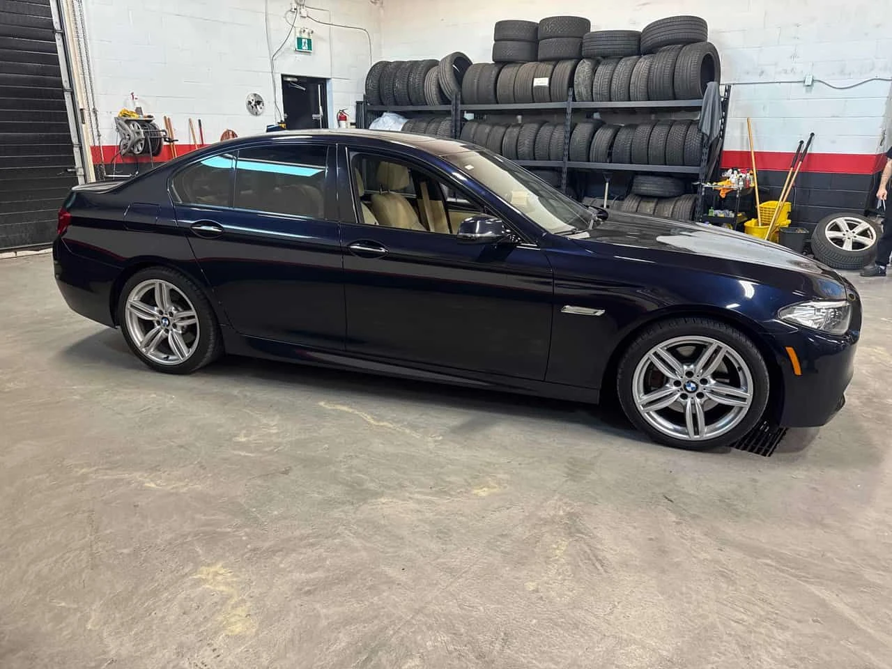 BMW 535 * 535i xDrive * CARFAX * ЦЕНА ДО БГ, снимка 3 - Автомобили и джипове - 54511565