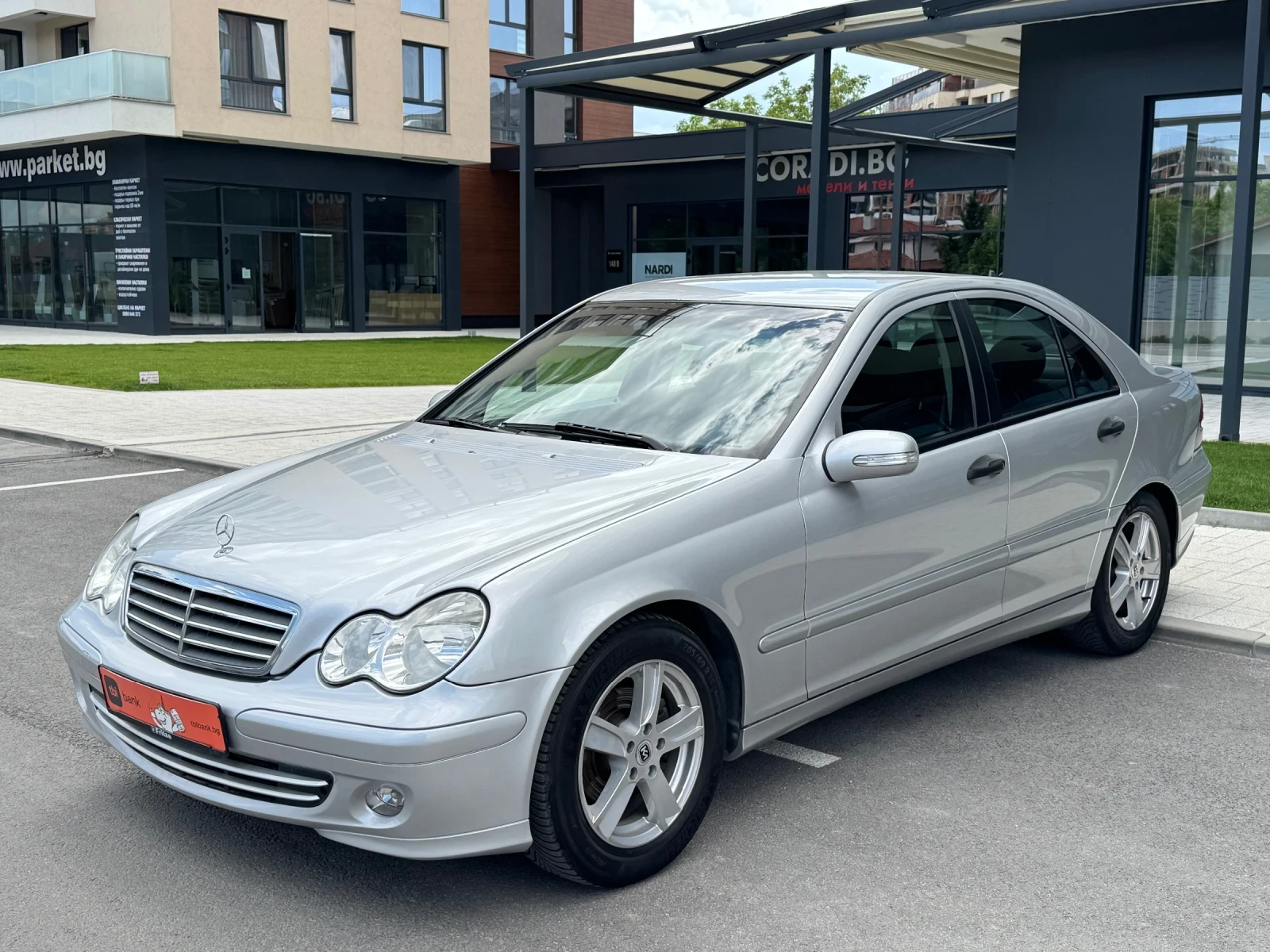 Mercedes-Benz C 200 2, 2 CDi* FACELIFT* РЕАЛНИ КИЛОМЕТРИ, снимка 2 - Автомобили и джипове - 54522620