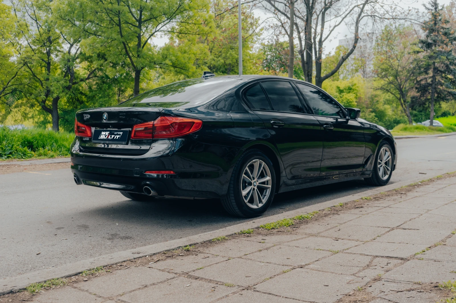 BMW 520, снимка 8 - Автомобили и джипове - 54580495