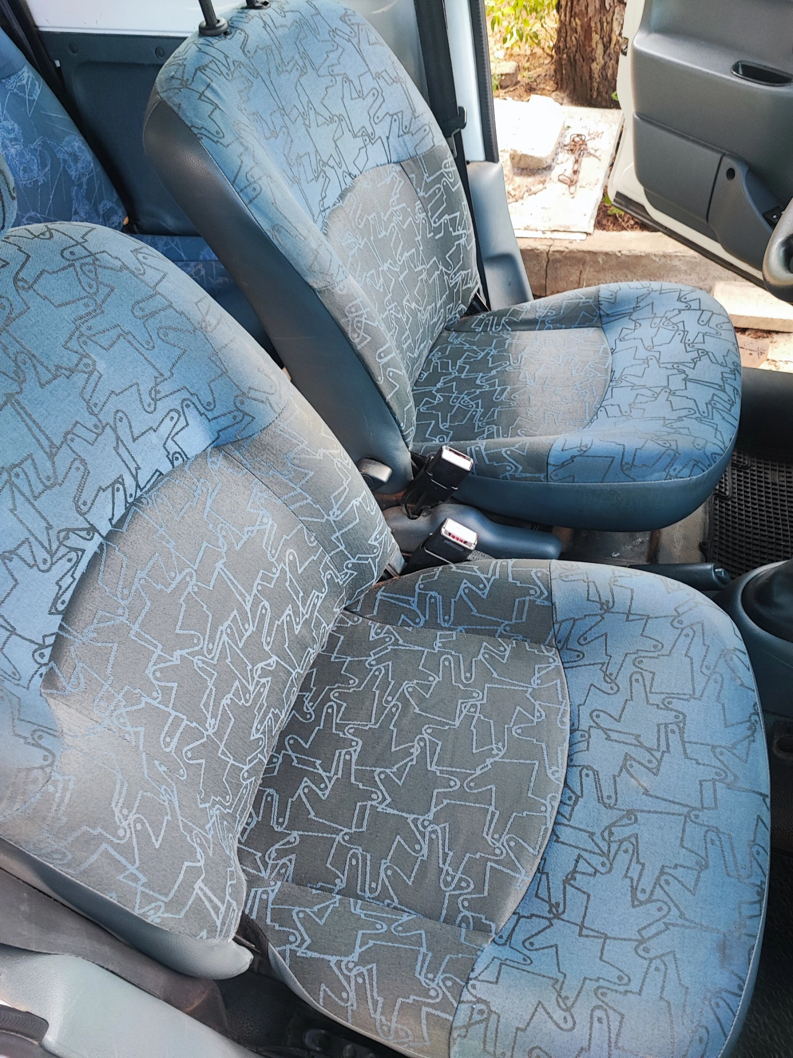 Renault Kangoo 1.4 i, снимка 6 - Автомобили и джипове - 55233261