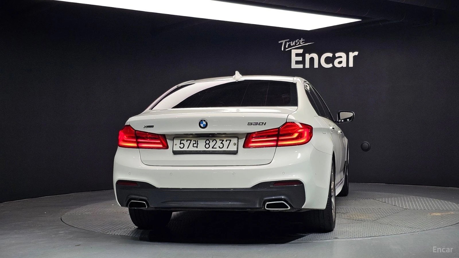 BMW 530 M* Xdrive* 360 КАМЕРА* ОБДУХВАНЕ* HEADUP, снимка 4 - Автомобили и джипове - 55478257