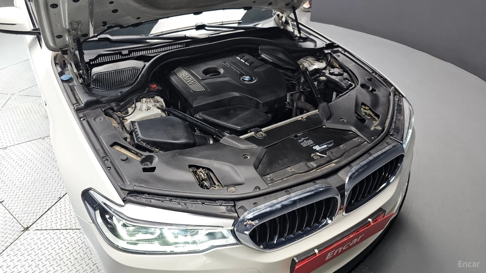 BMW 530 M* Xdrive* 360 КАМЕРА* ОБДУХВАНЕ* HEADUP, снимка 6 - Автомобили и джипове - 55478257