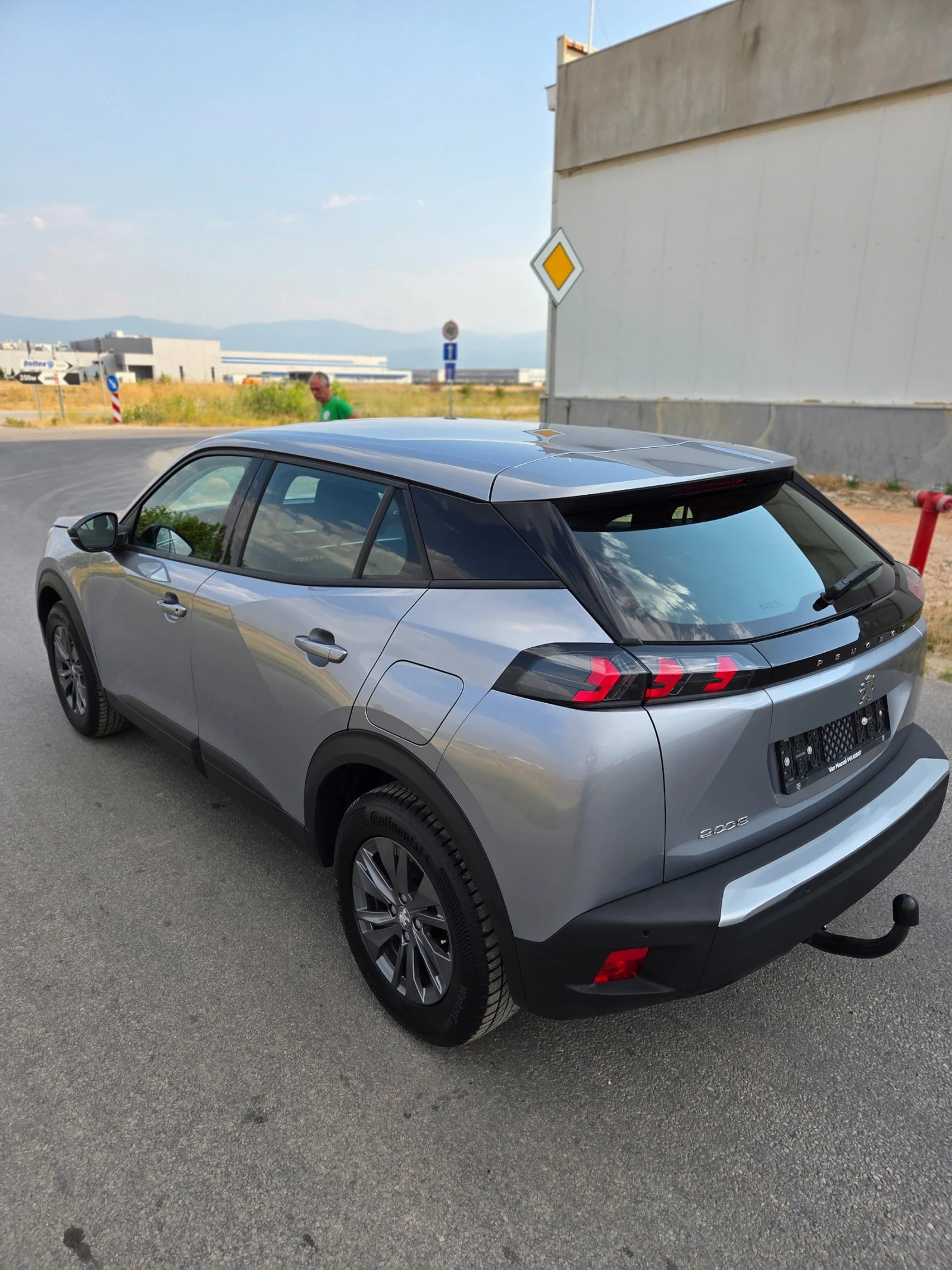 Peugeot 2008 ТОП Реални Км Сервизна История , снимка 4 - Автомобили и джипове - 55565952
