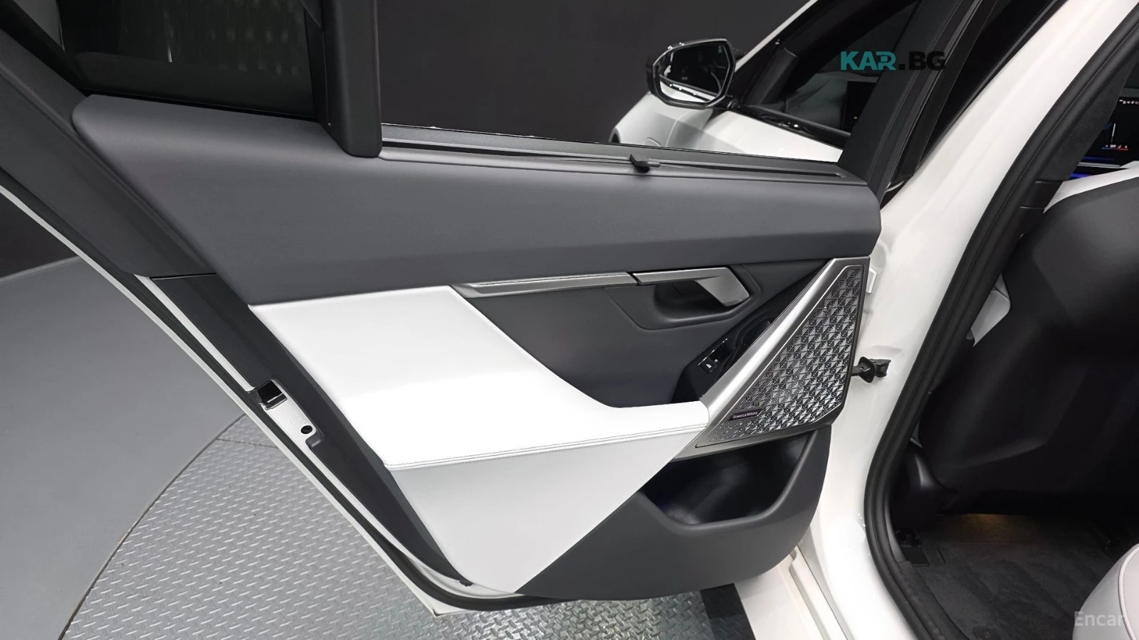 BMW M5 G90* PLUG-IN HYBRID* BOWERS&WILKINS* PANO* HUD* FU, снимка 15 - Автомобили и джипове - 55819647