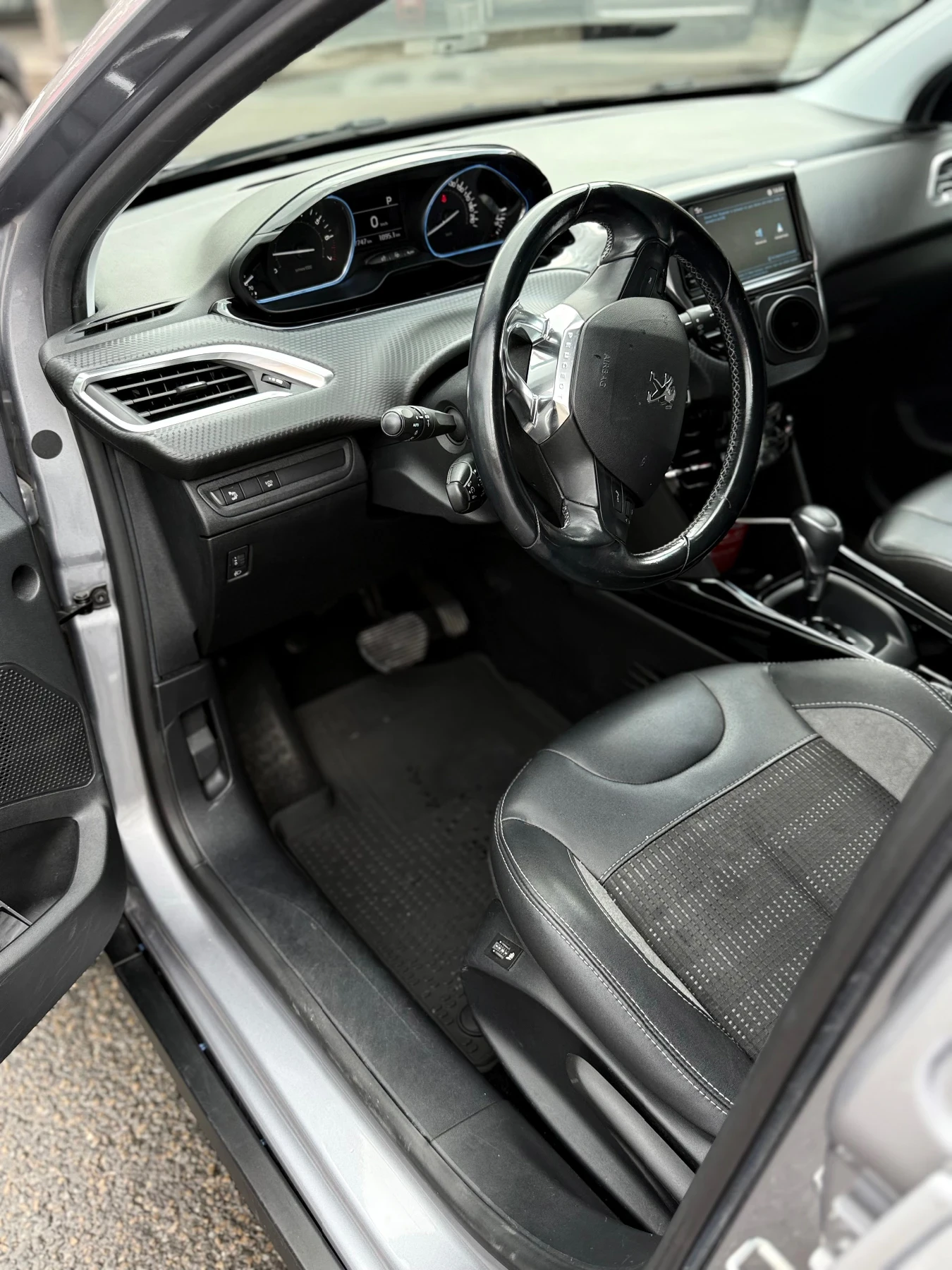 Peugeot 2008, снимка 3 - Автомобили и джипове - 55867955