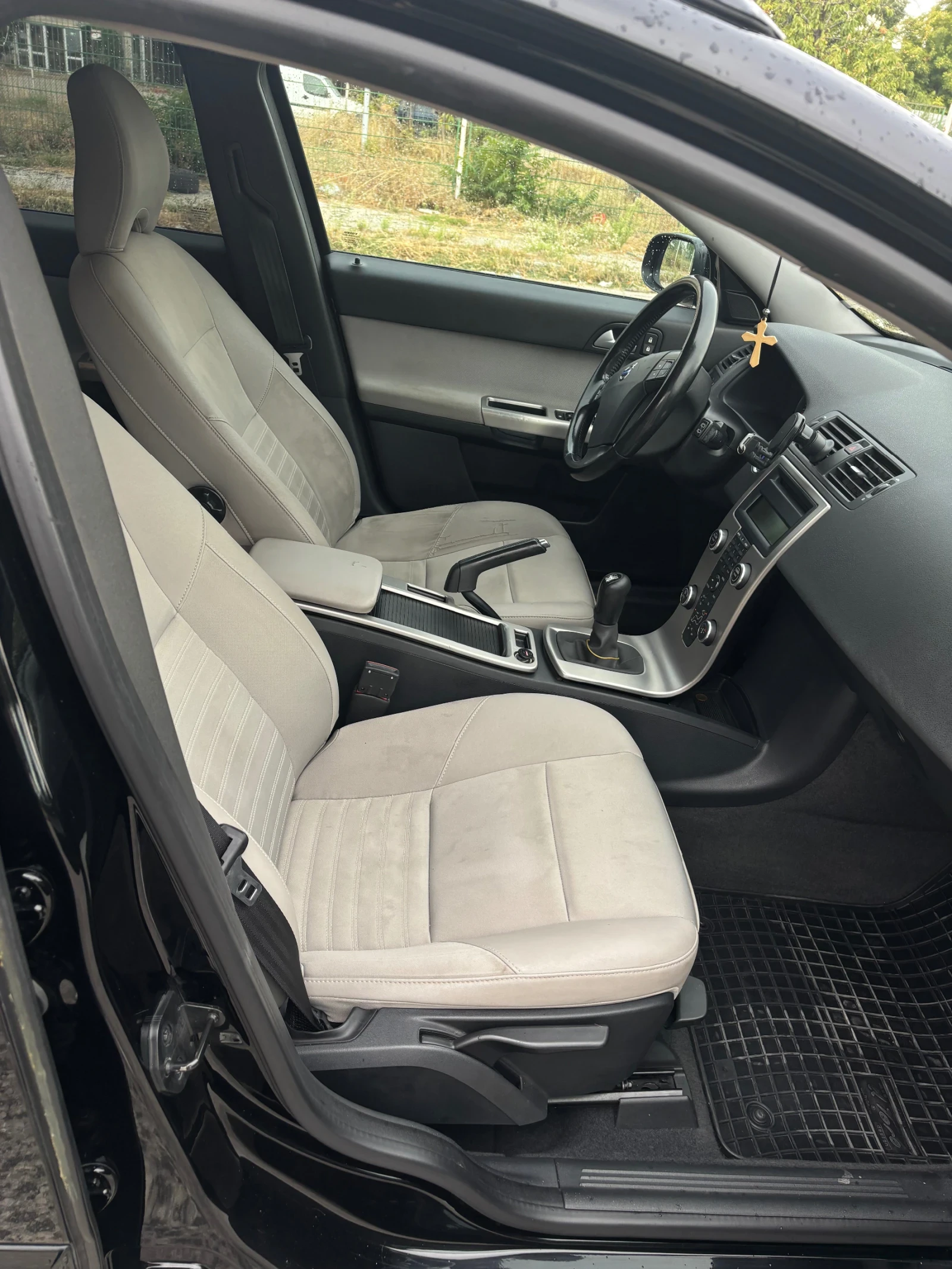 Volvo V50 1.6d   109hp, снимка 10 - Автомобили и джипове - 56060607