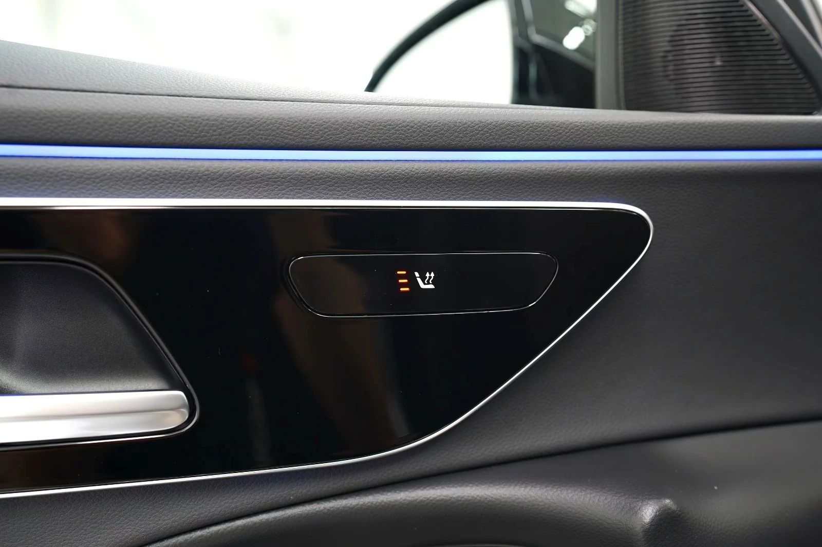 Mercedes-Benz E 220 NEW MODEL* 2XAVANTGARDE* PANO* KEYLESS* , снимка 13 - Автомобили и джипове - 56234660