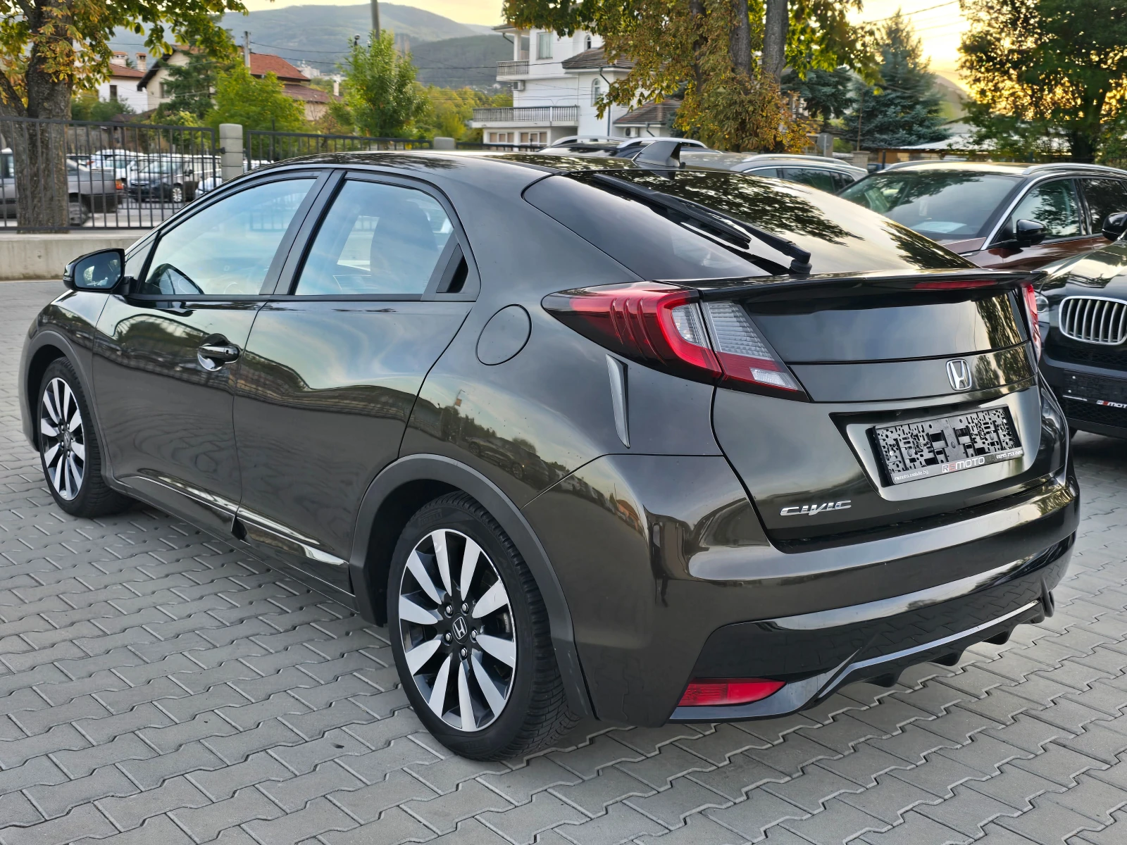 Honda Civic 1.6 I-DTEC, 120к.с., Камера, Подгрев!, снимка 6 - Автомобили и джипове - 56334051