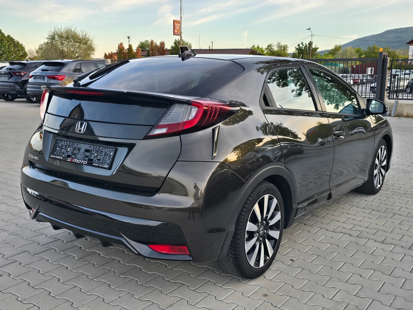 Honda Civic 1.6 I-DTEC, 120к.с., Камера, Подгрев!, снимка 4 - Автомобили и джипове - 56334051