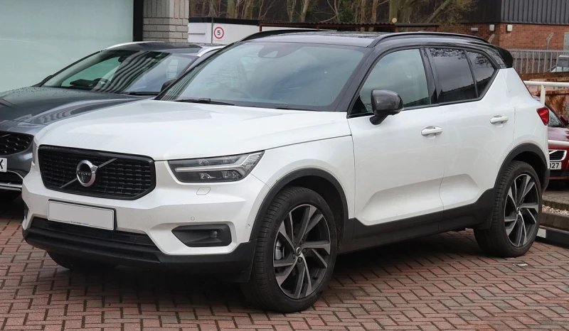 Volvo XC40, снимка 1 - Автомобили и джипове - 49429657