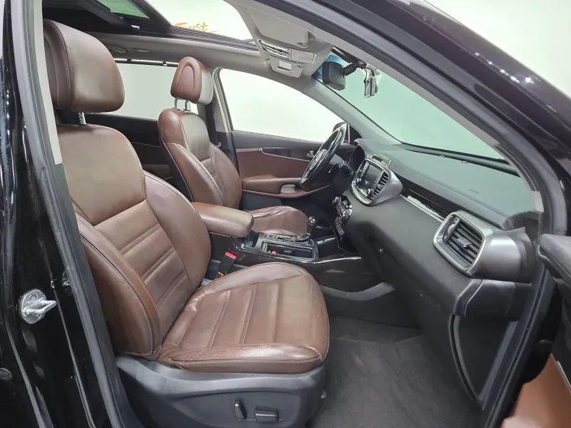 Kia Sorento 2.2 CRDI 4WD - САМО 30% АВАНС, снимка 10 - Автомобили и джипове - 55899787