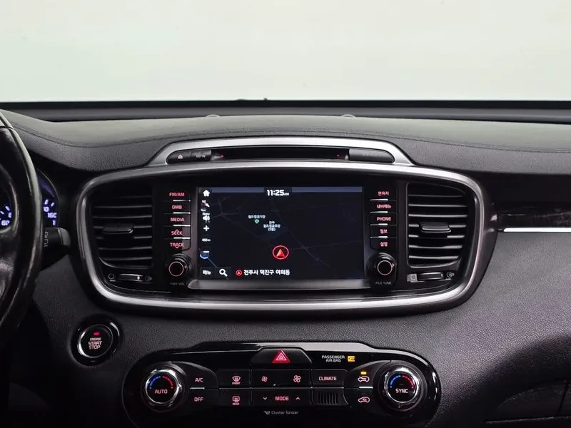 Kia Sorento 2.2 CRDI 4WD - САМО 30% АВАНС, снимка 16 - Автомобили и джипове - 55899787
