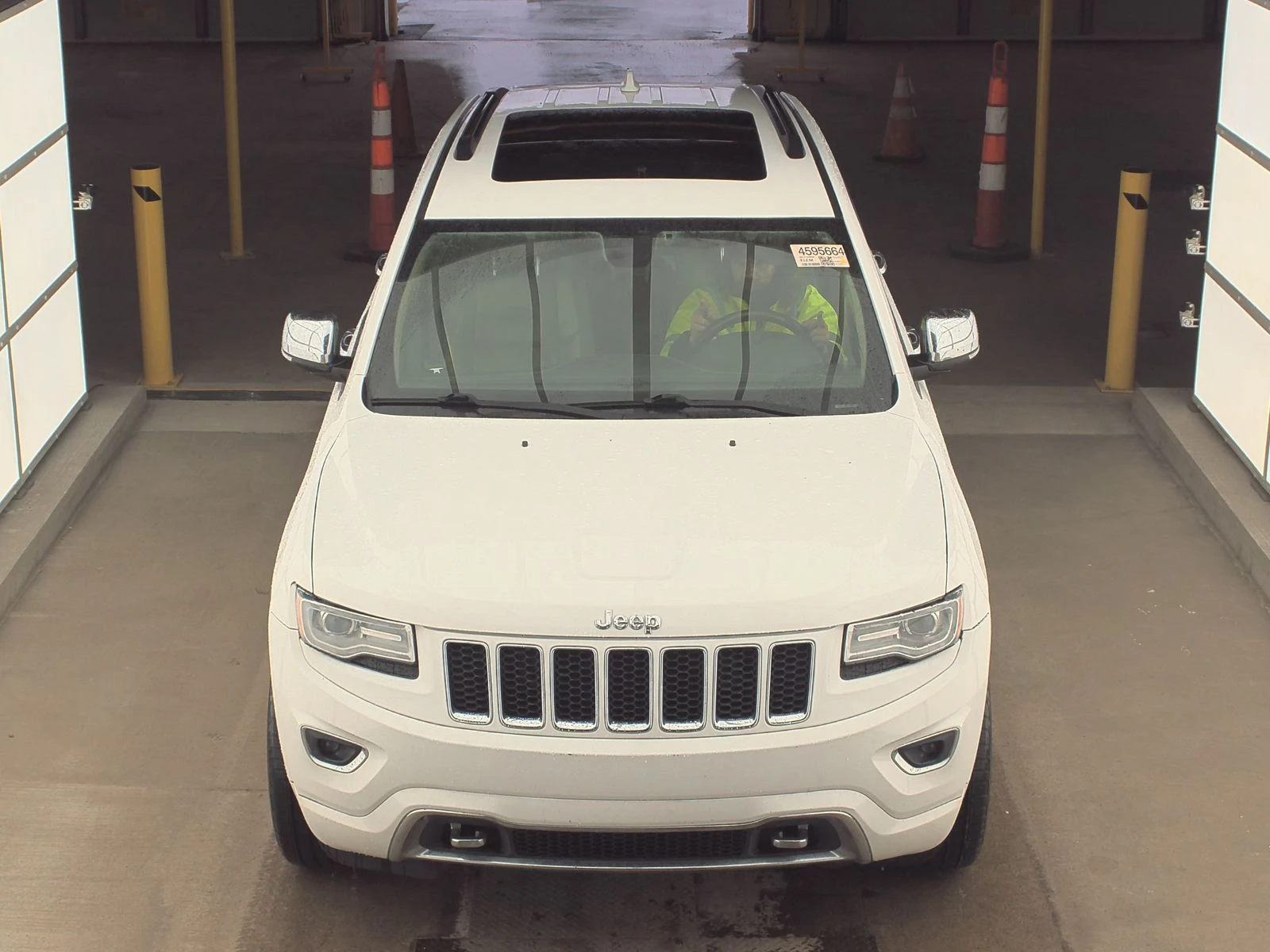 Jeep Grand cherokee OVERLAND 5.7 HEMI* Обдух* 8ZF* Подгрев* Пано*  - изображение 2