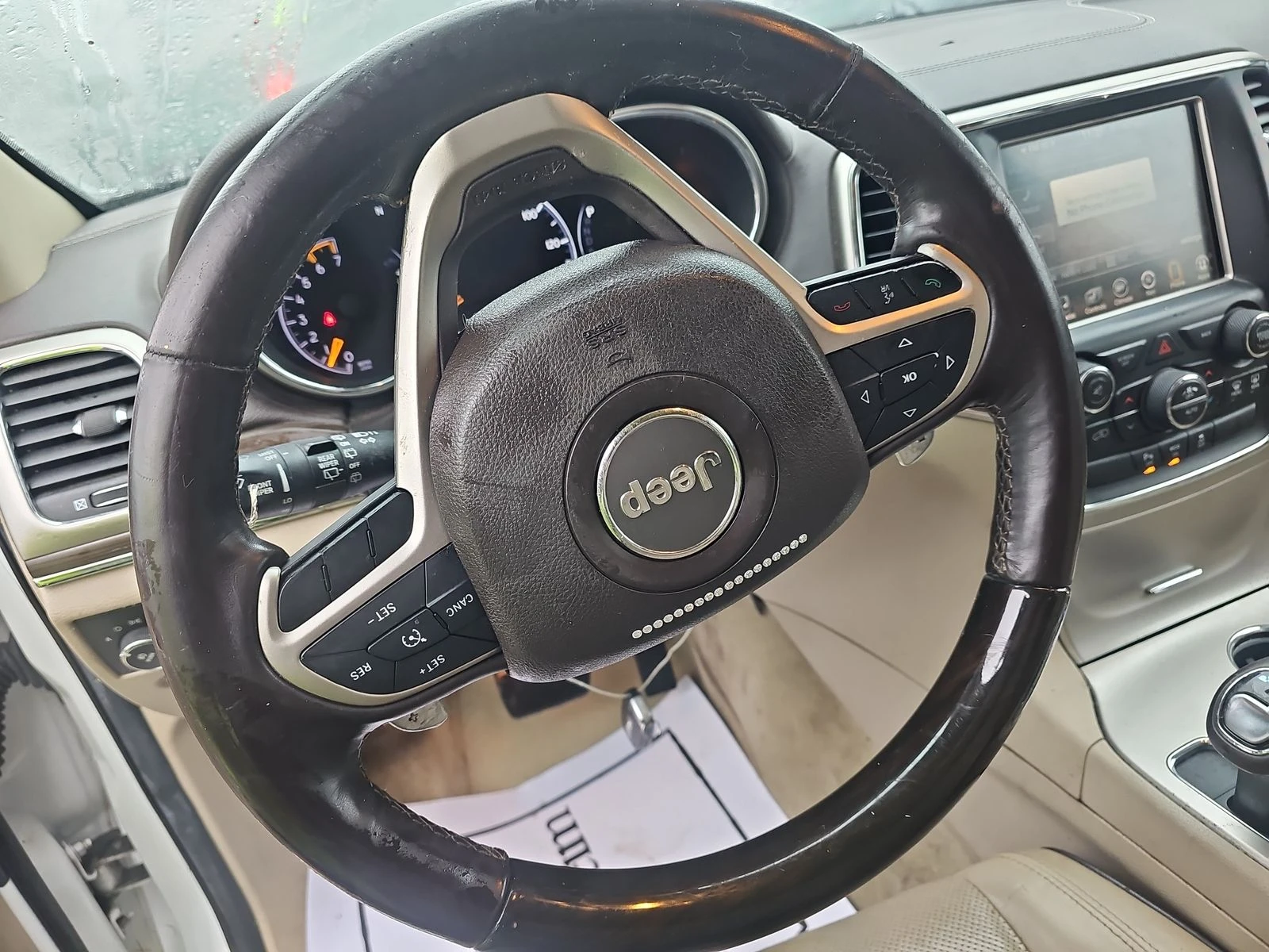 Jeep Grand cherokee OVERLAND 5.7 HEMI* Обдух* 8ZF* Подгрев* Пано*  - изображение 8