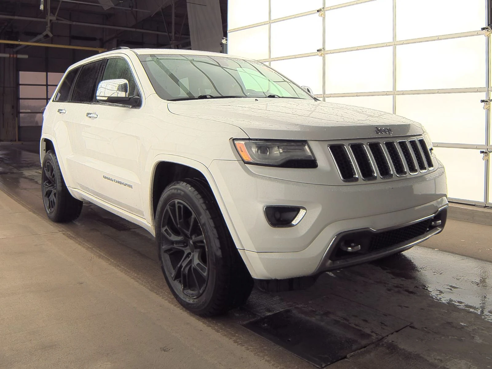 Jeep Grand cherokee OVERLAND 5.7 HEMI* Обдух* 8ZF* Подгрев* Пано*  - изображение 3