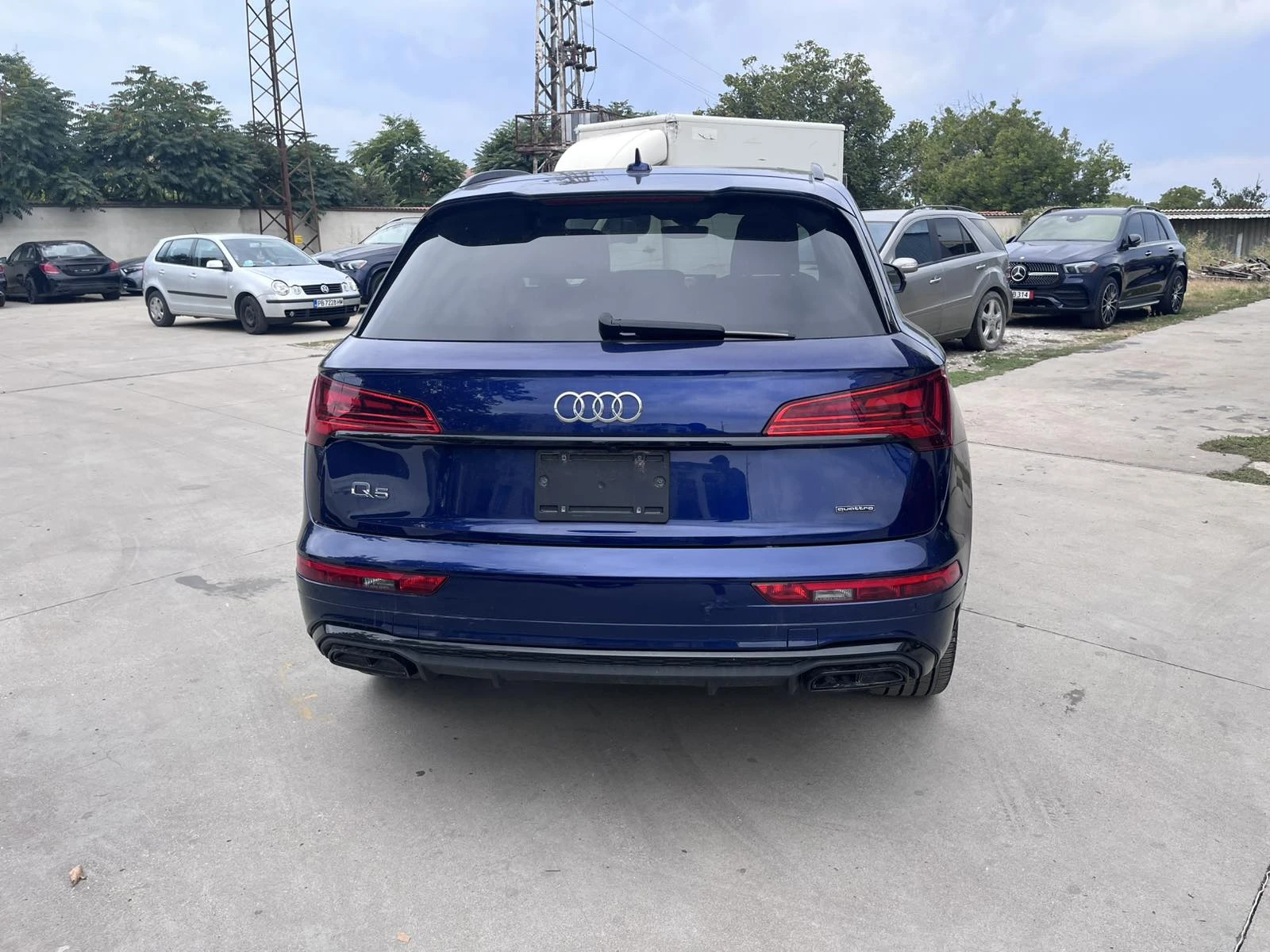 Audi Q5 45TFSI S Line Black Optic - изображение 6