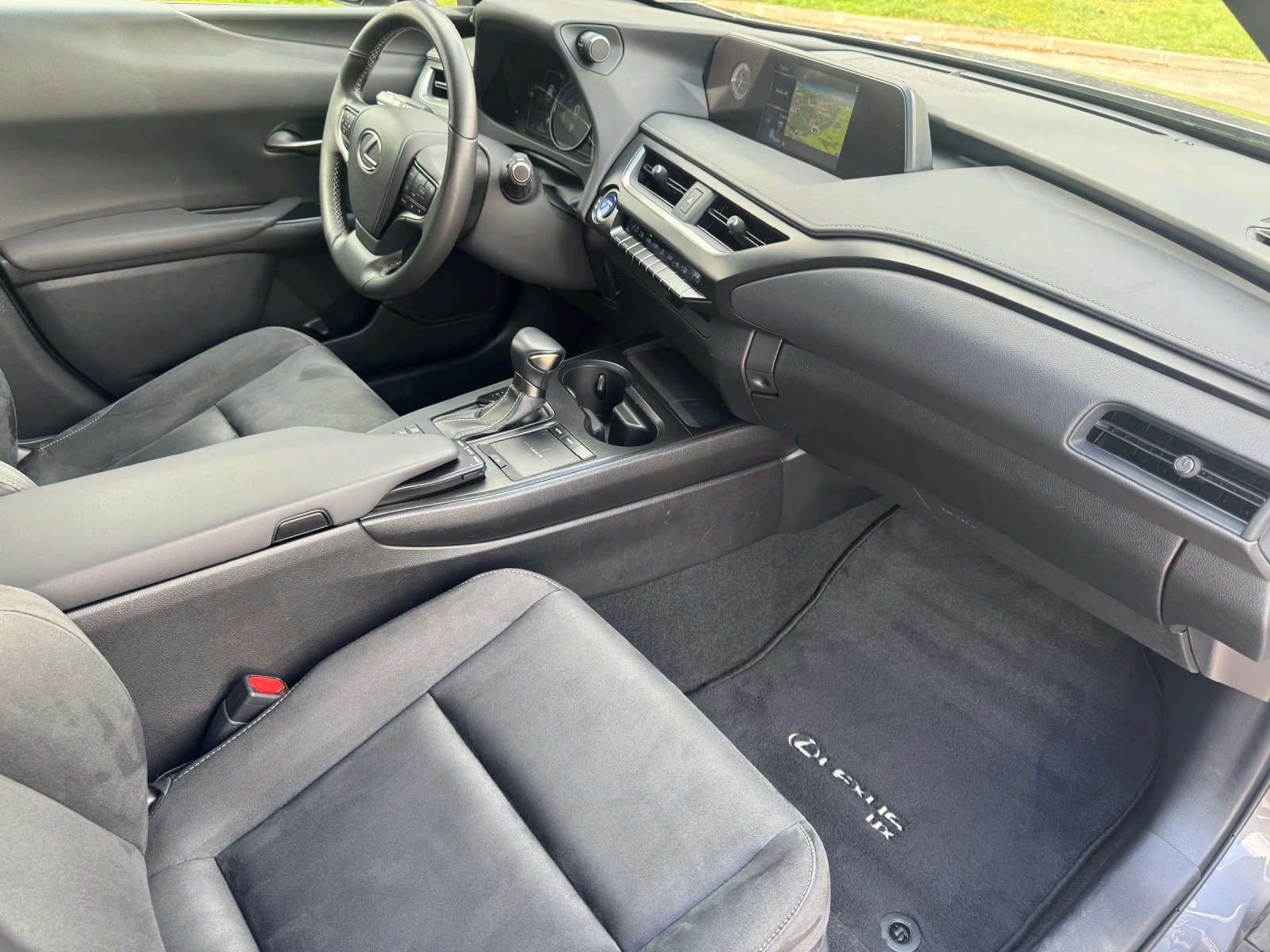 Lexus UX 250h 76000км. История!, снимка 10 - Автомобили и джипове - 54078758