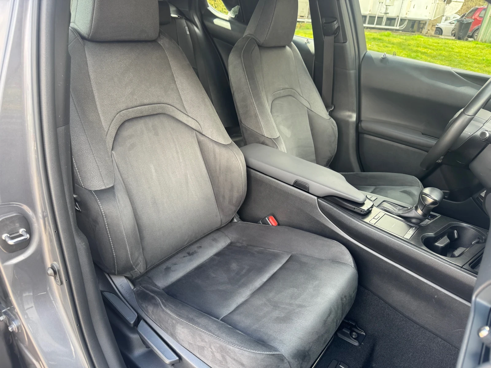 Lexus UX 250h 76000км. История!, снимка 11 - Автомобили и джипове - 54078758