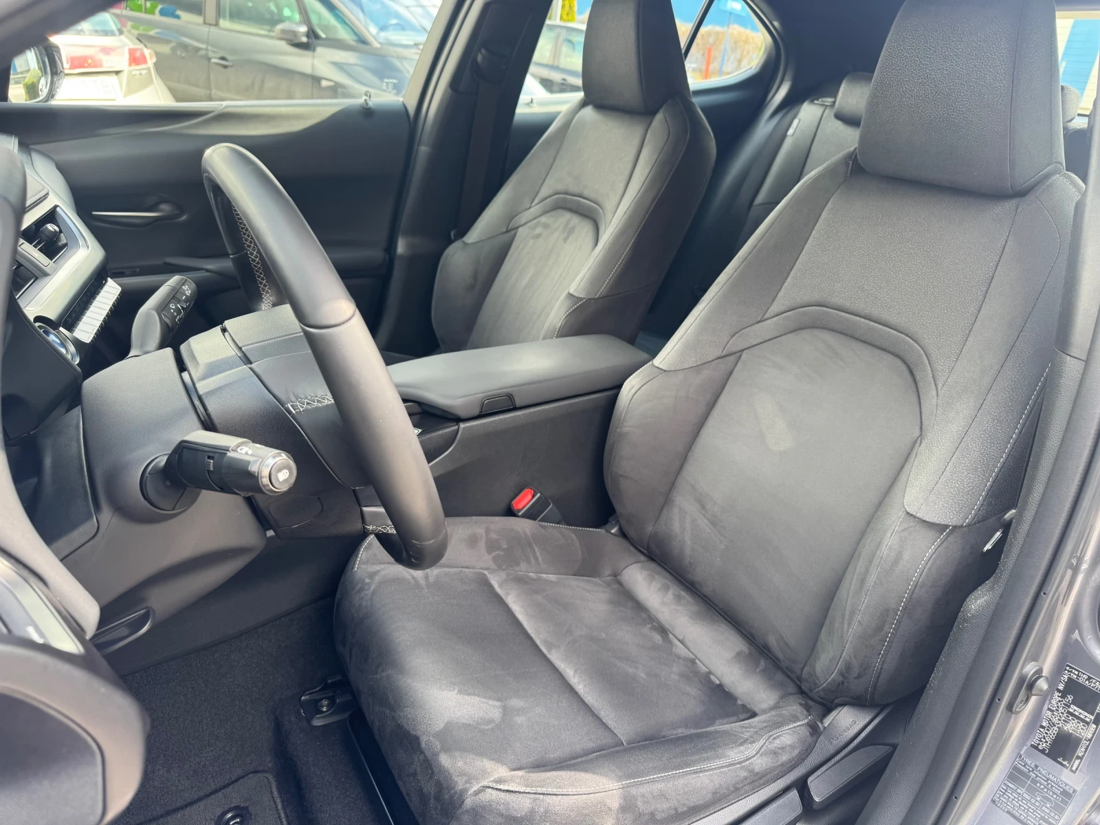 Lexus UX 250h 76000км. История!, снимка 9 - Автомобили и джипове - 54078758