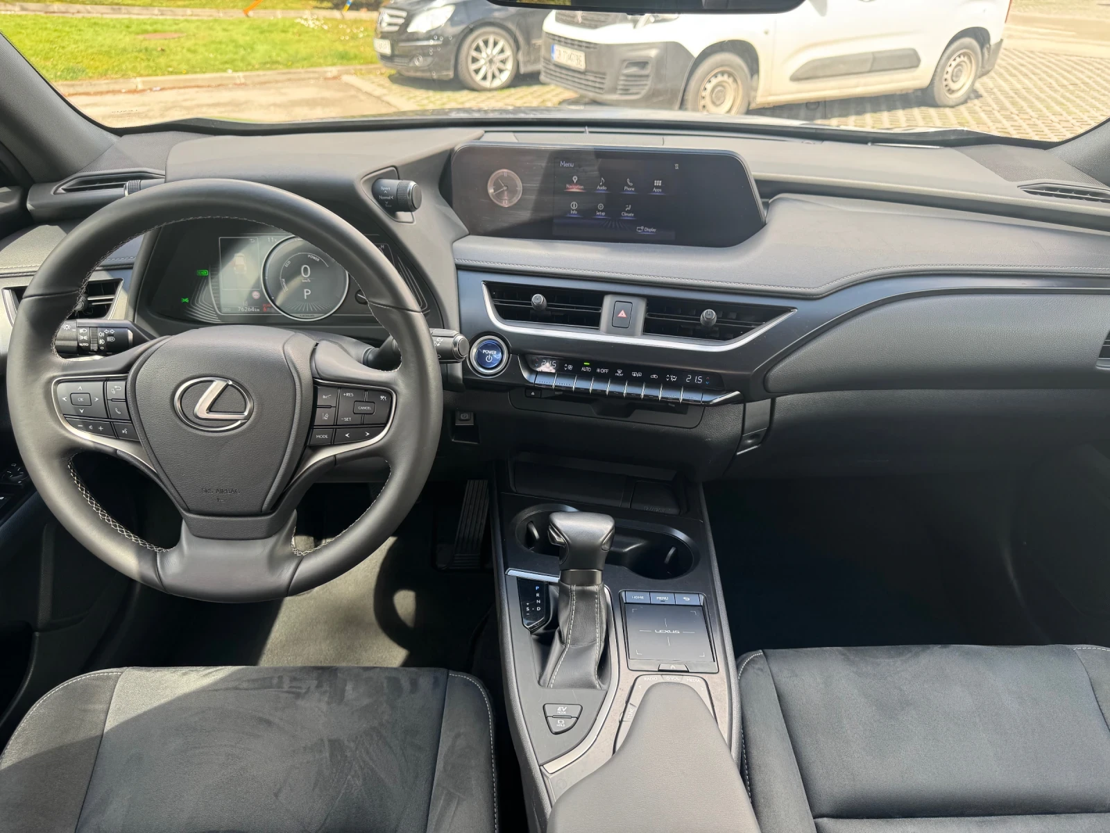 Lexus UX 250h 76000км. История!, снимка 13 - Автомобили и джипове - 54078758